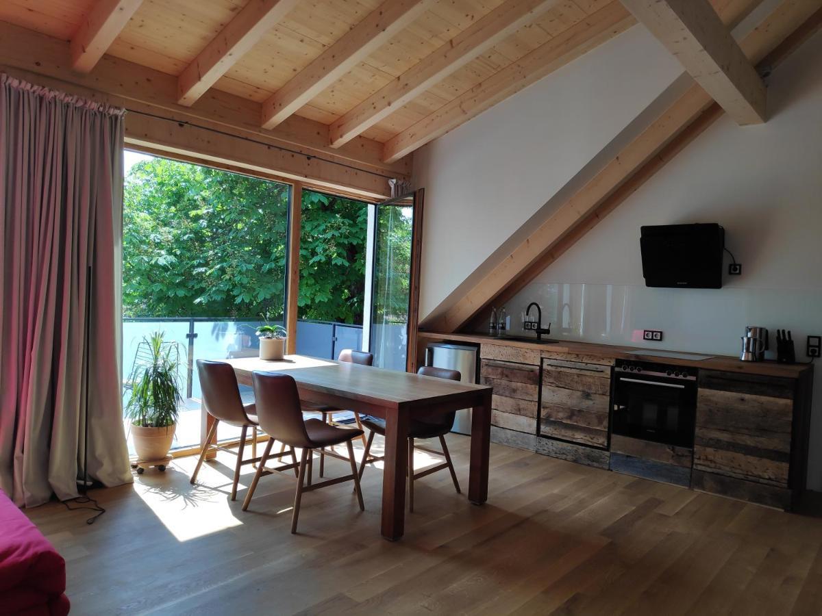 Ferienwohnungen Und Zimmer In Reutlingen-Goenningen Kültér fotó