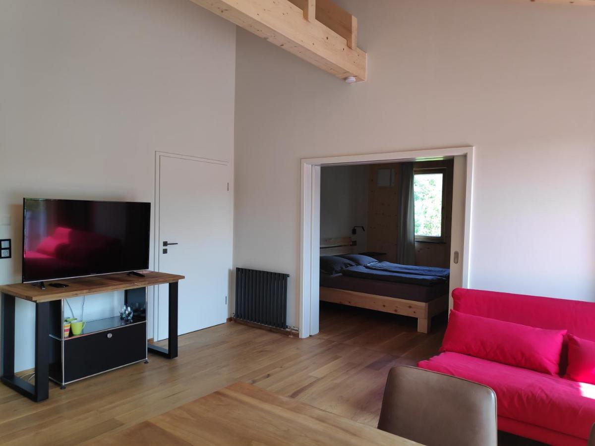 Ferienwohnungen Und Zimmer In Reutlingen-Goenningen Kültér fotó
