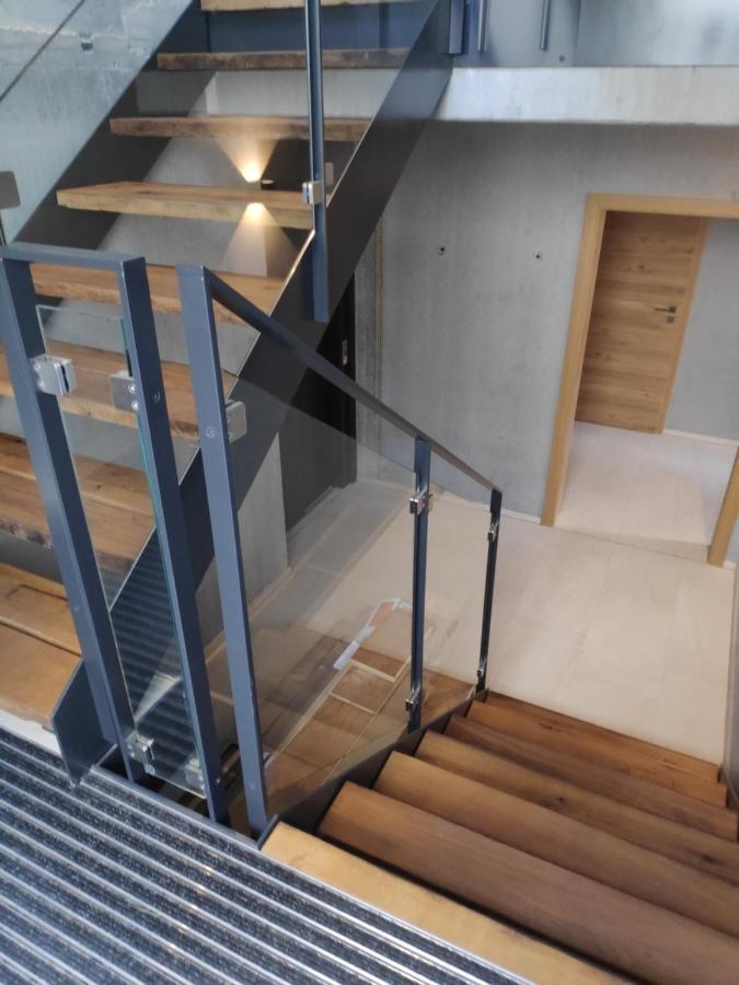 Ferienwohnungen Und Zimmer In Reutlingen-Goenningen Kültér fotó