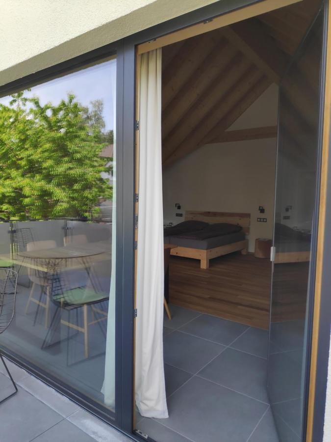Ferienwohnungen Und Zimmer In Reutlingen-Goenningen Kültér fotó